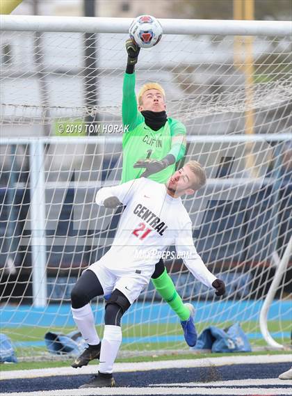 Thumbnail 3 in Hunterdon Central vs. Clifton (NJSIAA Group 4 Final) photogallery.