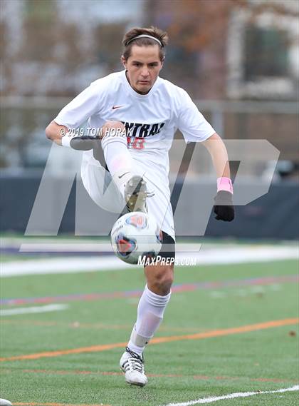 Thumbnail 1 in Hunterdon Central vs. Clifton (NJSIAA Group 4 Final) photogallery.
