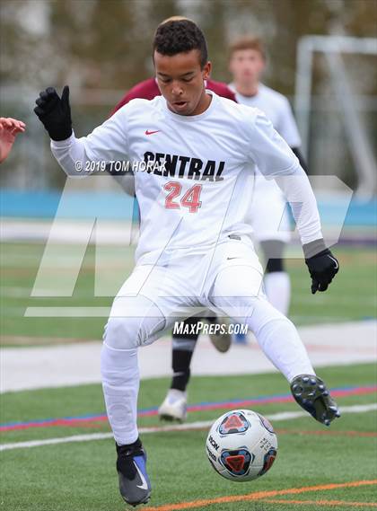 Thumbnail 2 in Hunterdon Central vs. Clifton (NJSIAA Group 4 Final) photogallery.