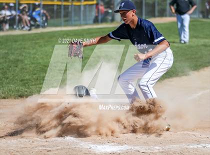 Thumbnail 2 in Iowa Falls-Alden vs Hudson (Hudson Invitational) photogallery.