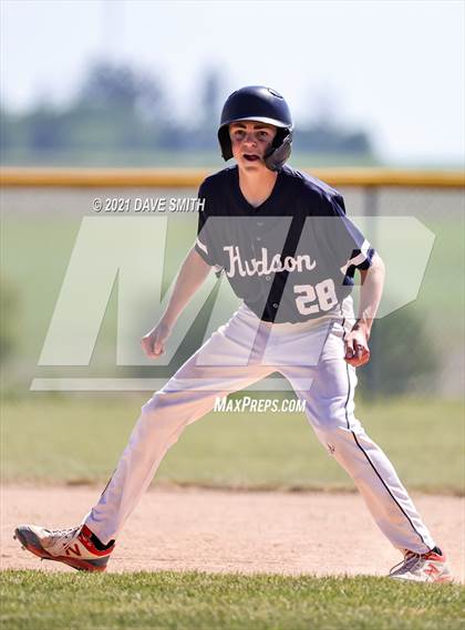 Thumbnail 2 in Iowa Falls-Alden vs Hudson (Hudson Invitational) photogallery.