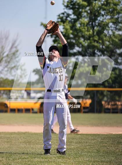 Thumbnail 2 in Iowa Falls-Alden vs Hudson (Hudson Invitational) photogallery.