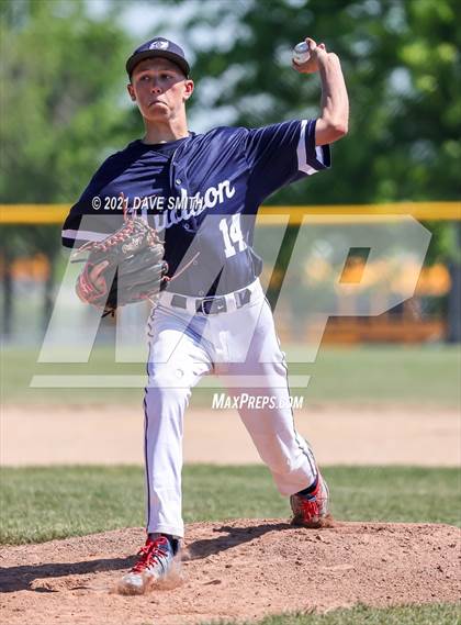 Thumbnail 2 in Iowa Falls-Alden vs Hudson (Hudson Invitational) photogallery.
