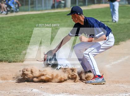 Thumbnail 1 in Iowa Falls-Alden vs Hudson (Hudson Invitational) photogallery.