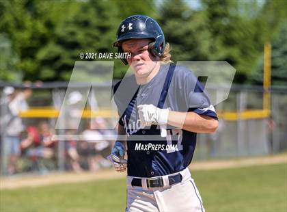 Thumbnail 1 in Iowa Falls-Alden vs Hudson (Hudson Invitational) photogallery.