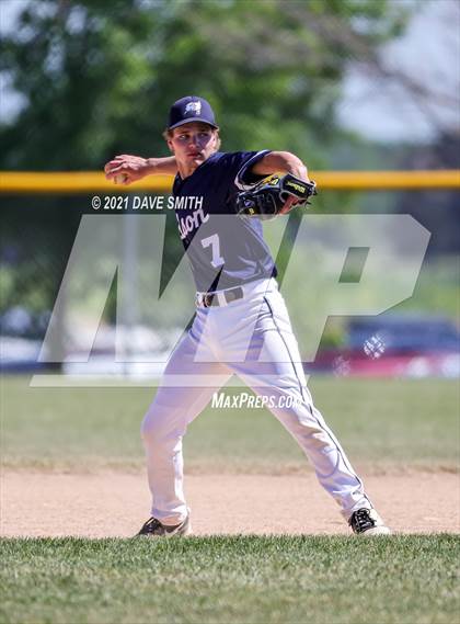 Thumbnail 1 in Iowa Falls-Alden vs Hudson (Hudson Invitational) photogallery.