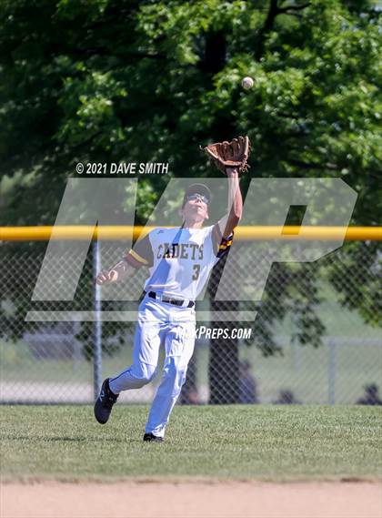 Thumbnail 2 in Iowa Falls-Alden vs Hudson (Hudson Invitational) photogallery.