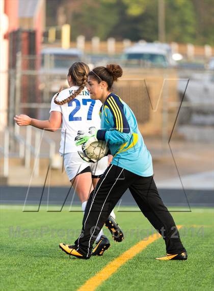 Thumbnail 2 in O'Connor @ Klein (Lady Highlander Invitational) photogallery.
