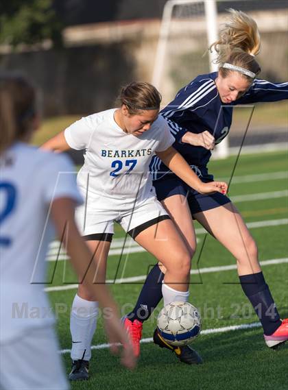 Thumbnail 1 in O'Connor @ Klein (Lady Highlander Invitational) photogallery.