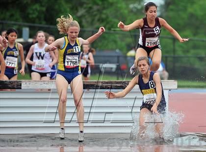 Thumbnail 3 in Loucks Games (2000m Steeplechase) photogallery.