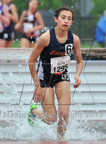 Thumbnail 1 in Loucks Games (2000m Steeplechase) photogallery.