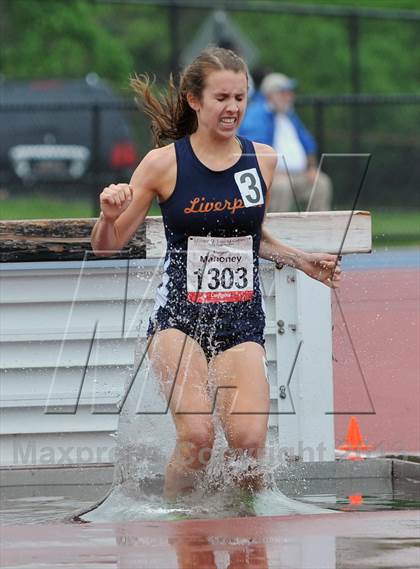 Thumbnail 3 in Loucks Games (2000m Steeplechase) photogallery.