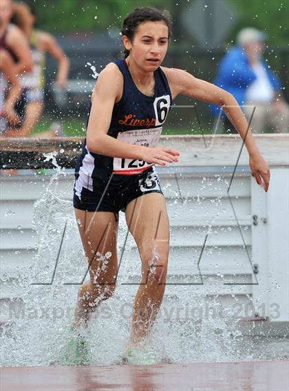 Thumbnail 3 in Loucks Games (2000m Steeplechase) photogallery.
