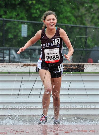Thumbnail 1 in Loucks Games (2000m Steeplechase) photogallery.