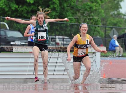 Thumbnail 3 in Loucks Games (2000m Steeplechase) photogallery.
