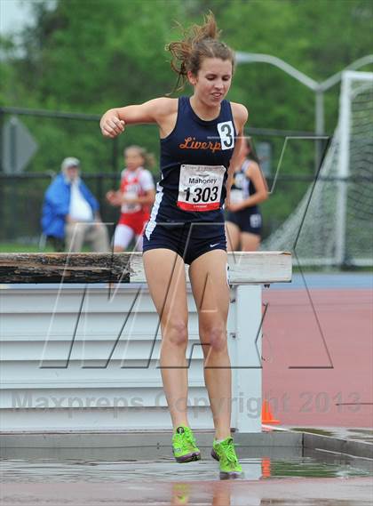 Thumbnail 1 in Loucks Games (2000m Steeplechase) photogallery.