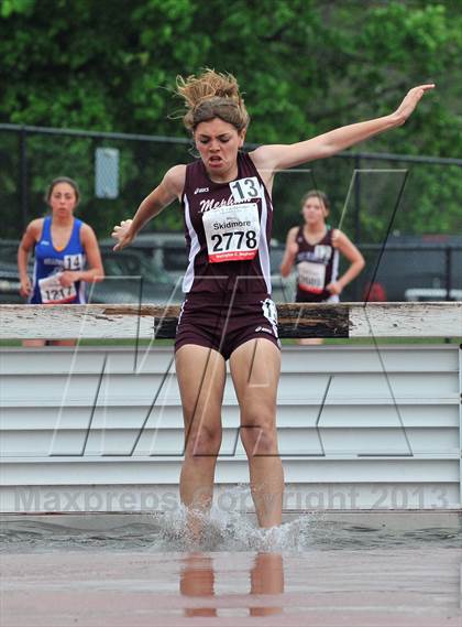 Thumbnail 1 in Loucks Games (2000m Steeplechase) photogallery.
