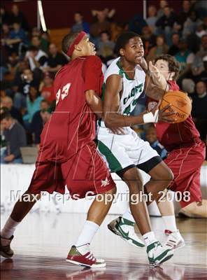 Thumbnail 1 in St. George's vs Benedictine (Spalding Hoophall Classic) photogallery.