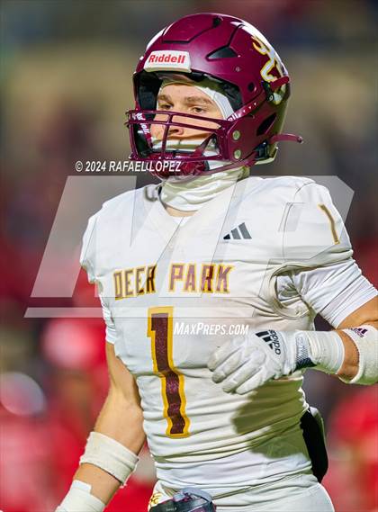 Thumbnail 3 in Deer Park vs. North Shore (UIL 6A D1 Football Bi-District) photogallery.