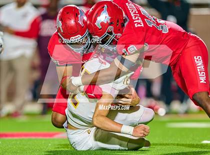 Thumbnail 3 in Deer Park vs. North Shore (UIL 6A D1 Football Bi-District) photogallery.