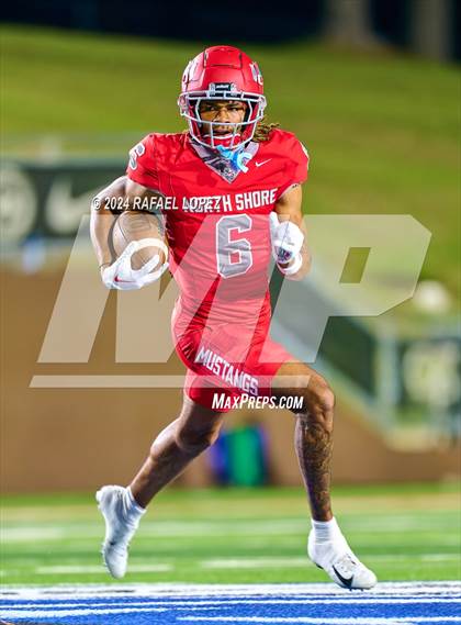 Thumbnail 1 in Deer Park vs. North Shore (UIL 6A D1 Football Bi-District) photogallery.