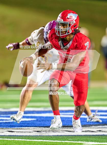 Thumbnail 2 in Deer Park vs. North Shore (UIL 6A D1 Football Bi-District) photogallery.
