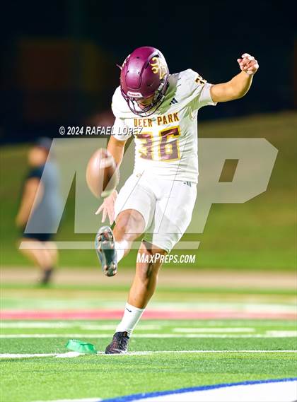 Thumbnail 1 in Deer Park vs. North Shore (UIL 6A D1 Football Bi-District) photogallery.