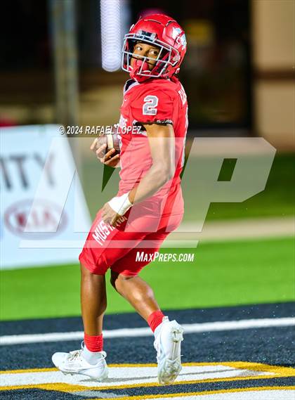 Thumbnail 2 in Deer Park vs. North Shore (UIL 6A D1 Football Bi-District) photogallery.