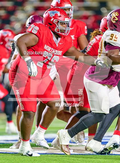 Thumbnail 3 in Deer Park vs. North Shore (UIL 6A D1 Football Bi-District) photogallery.
