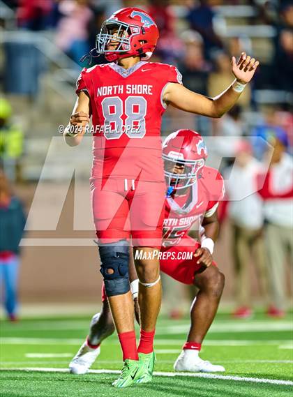 Thumbnail 1 in Deer Park vs. North Shore (UIL 6A D1 Football Bi-District) photogallery.