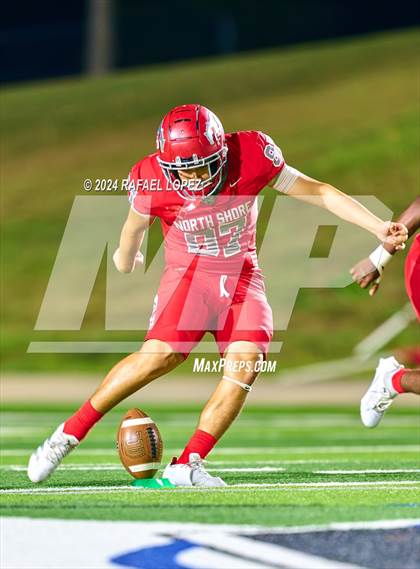 Thumbnail 1 in Deer Park vs. North Shore (UIL 6A D1 Football Bi-District) photogallery.