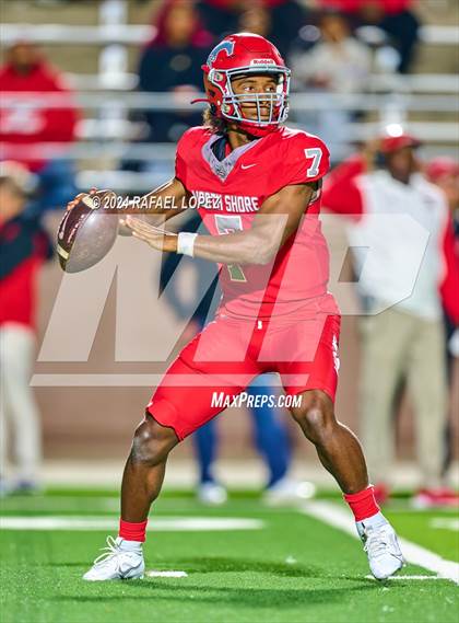 Thumbnail 2 in Deer Park vs. North Shore (UIL 6A D1 Football Bi-District) photogallery.