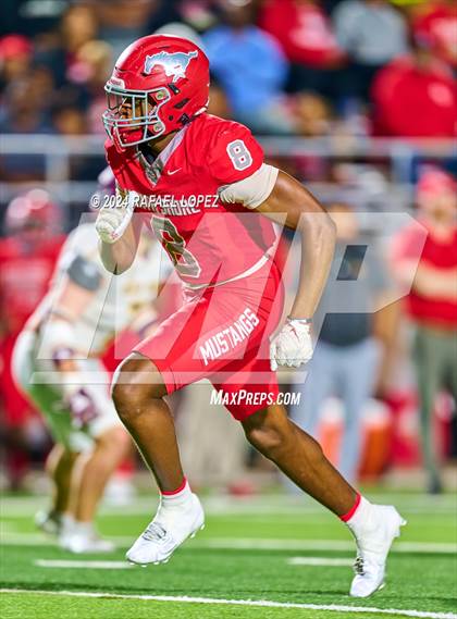 Thumbnail 3 in Deer Park vs. North Shore (UIL 6A D1 Football Bi-District) photogallery.