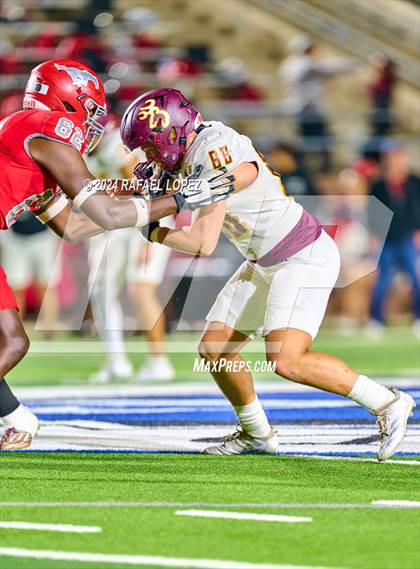 Thumbnail 1 in Deer Park vs. North Shore (UIL 6A D1 Football Bi-District) photogallery.