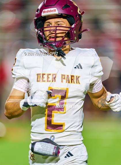 Thumbnail 2 in Deer Park vs. North Shore (UIL 6A D1 Football Bi-District) photogallery.