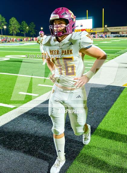 Thumbnail 3 in Deer Park vs. North Shore (UIL 6A D1 Football Bi-District) photogallery.