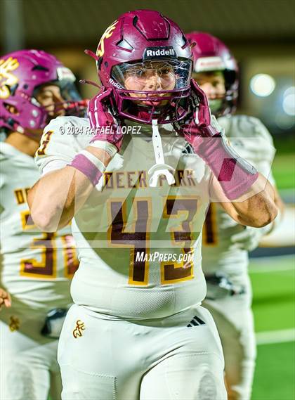 Thumbnail 3 in Deer Park vs. North Shore (UIL 6A D1 Football Bi-District) photogallery.