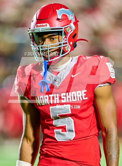 Thumbnail 2 in Deer Park vs. North Shore (UIL 6A D1 Football Bi-District) photogallery.