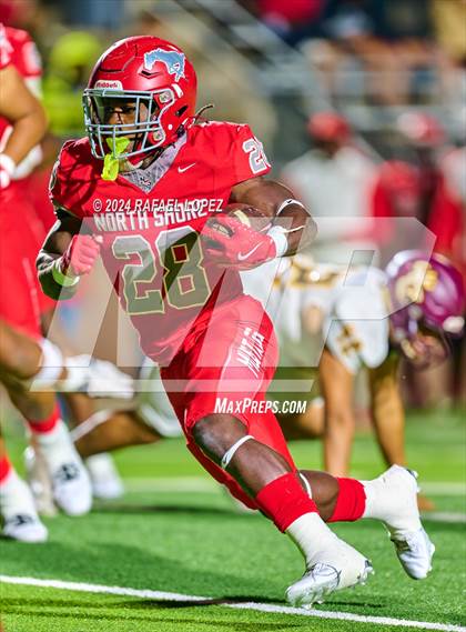 Thumbnail 2 in Deer Park vs. North Shore (UIL 6A D1 Football Bi-District) photogallery.