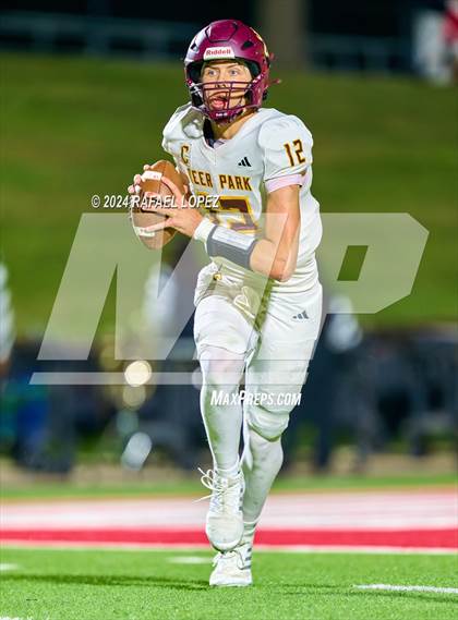 Thumbnail 2 in Deer Park vs. North Shore (UIL 6A D1 Football Bi-District) photogallery.