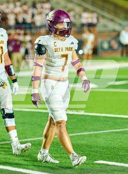 Thumbnail 2 in Deer Park vs. North Shore (UIL 6A D1 Football Bi-District) photogallery.