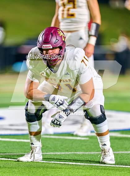 Thumbnail 2 in Deer Park vs. North Shore (UIL 6A D1 Football Bi-District) photogallery.
