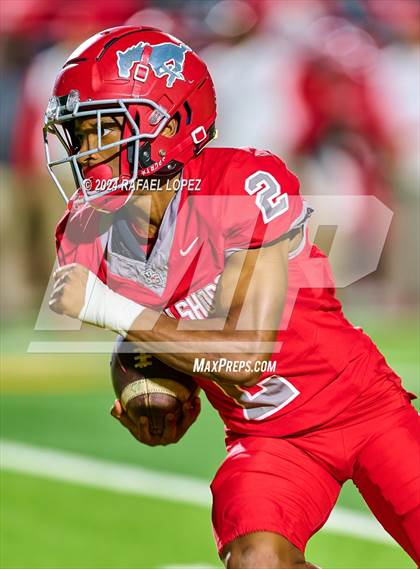 Thumbnail 1 in Deer Park vs. North Shore (UIL 6A D1 Football Bi-District) photogallery.
