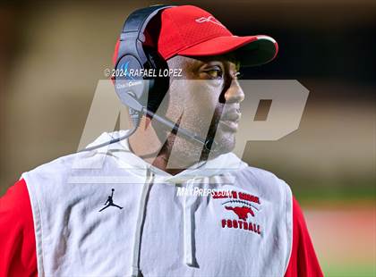 Thumbnail 2 in Deer Park vs. North Shore (UIL 6A D1 Football Bi-District) photogallery.