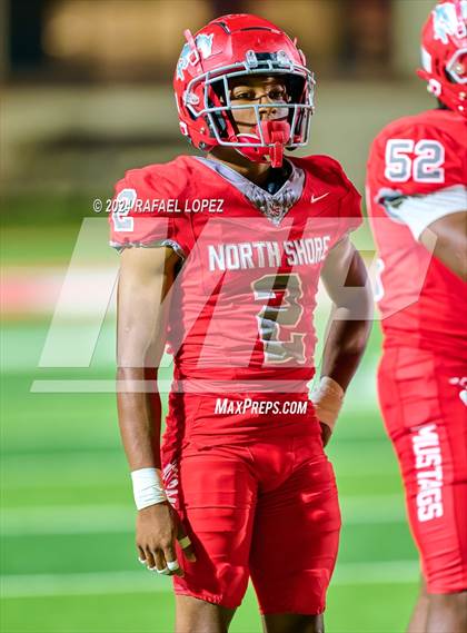 Thumbnail 1 in Deer Park vs. North Shore (UIL 6A D1 Football Bi-District) photogallery.