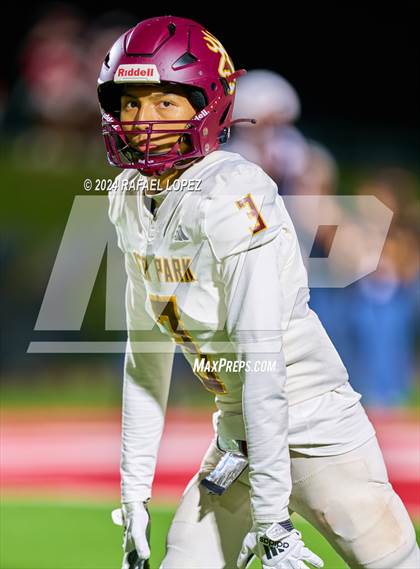 Thumbnail 3 in Deer Park vs. North Shore (UIL 6A D1 Football Bi-District) photogallery.