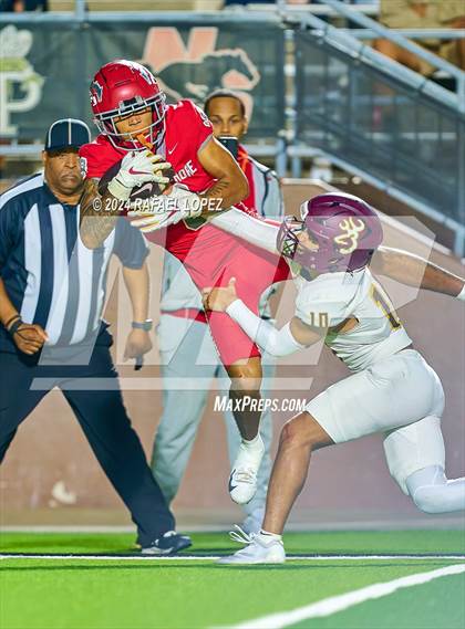 Thumbnail 1 in Deer Park vs. North Shore (UIL 6A D1 Football Bi-District) photogallery.