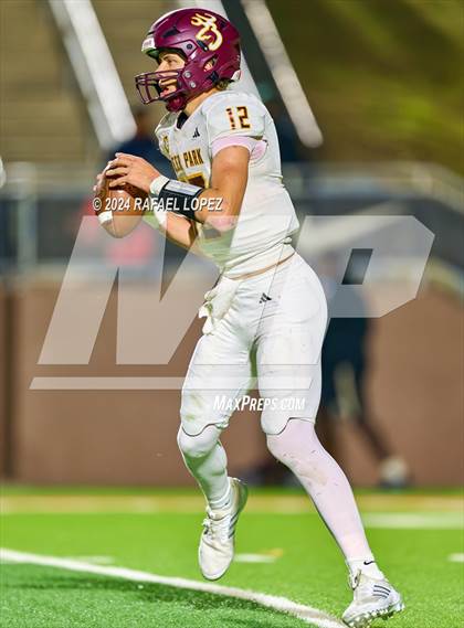 Thumbnail 2 in Deer Park vs. North Shore (UIL 6A D1 Football Bi-District) photogallery.