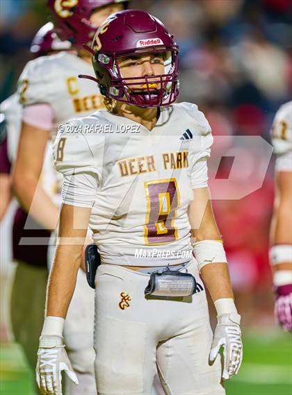 Thumbnail 1 in Deer Park vs. North Shore (UIL 6A D1 Football Bi-District) photogallery.