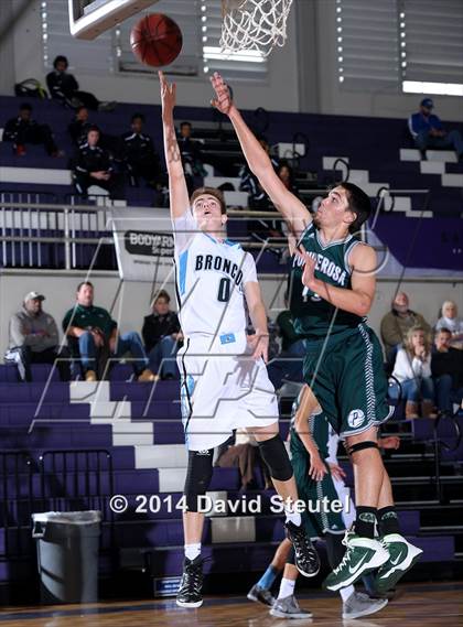 Thumbnail 2 in Ponderosa vs. Clovis North (St. Hope Elite Classic) photogallery.